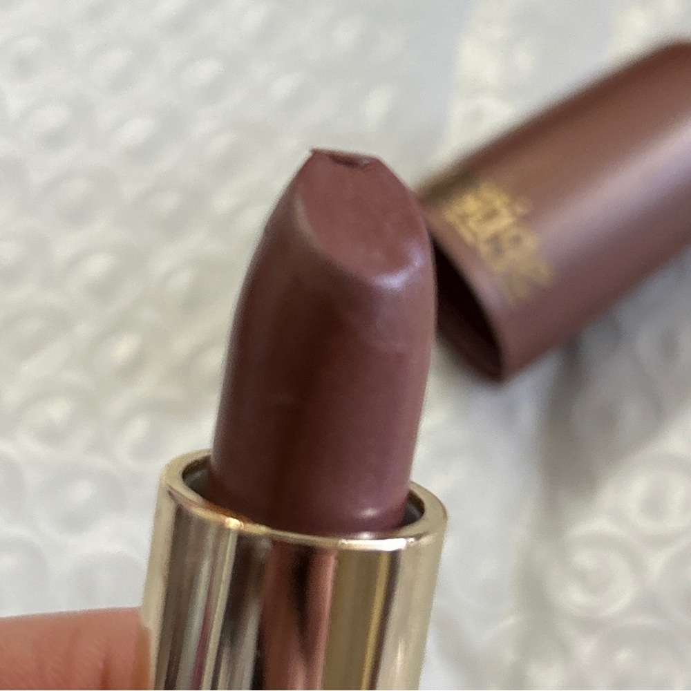 Prestige Cosmetics Lipstick damaged